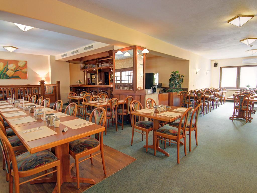 Itm Entree Glinde Restaurant & Tagungshotel Ngoại thất bức ảnh
